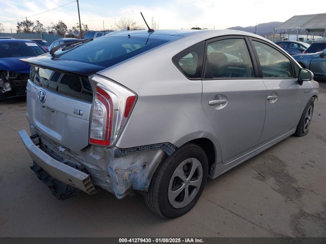 Toyota Prius Two 2015 JTDKN3DU8F0439528 Image 4