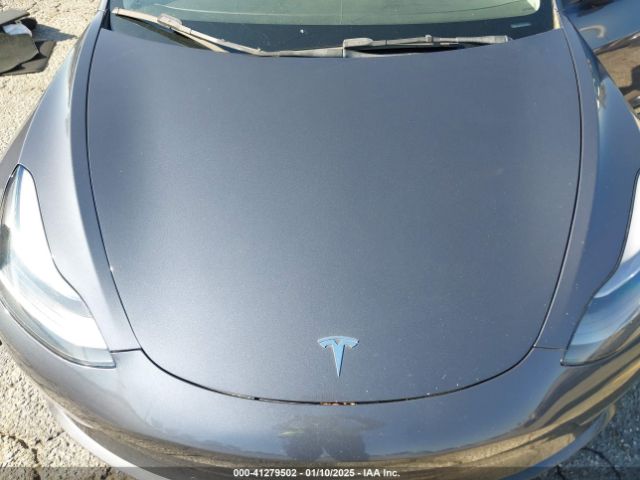 5YJ3E1EB8NF256829 Tesla MODEL 3