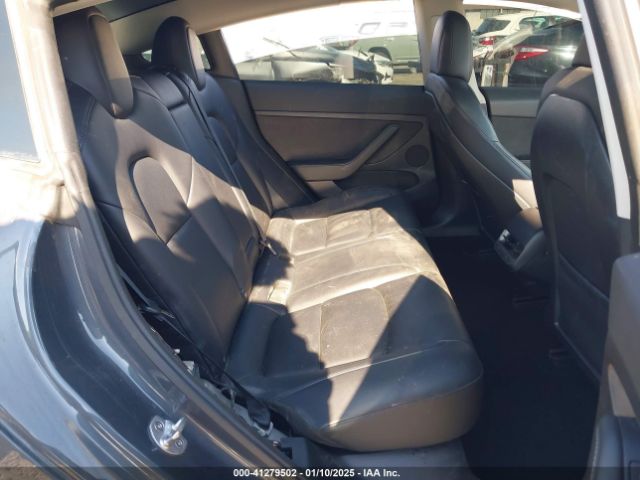 5YJ3E1EB8NF256829 Tesla MODEL 3