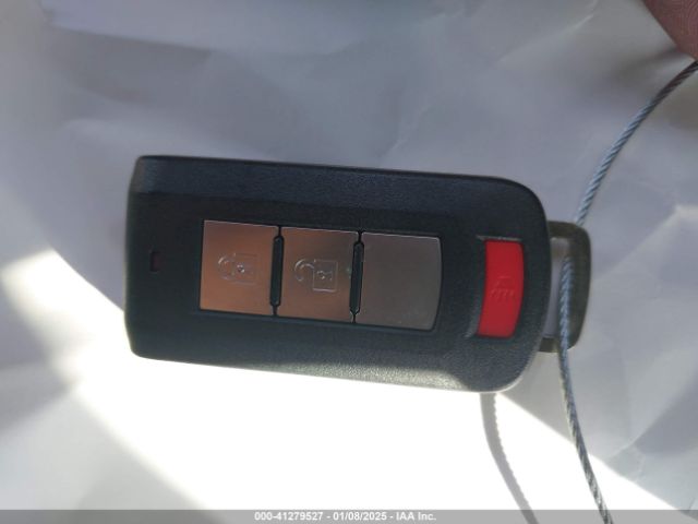 JA4AD3A32GZ001704 Mitsubishi Outlander Se