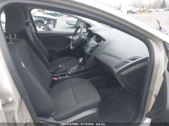 1FADP3FE6JL231105 Ford FOCUS SE
