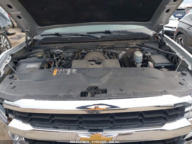 1GCVKREH8JZ267659 Chevrolet Silverado 1500 1lt