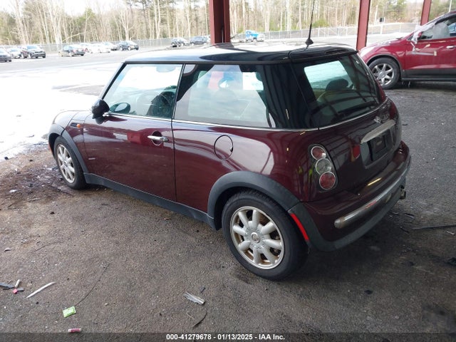 2003 MINI COOPER WMWRC33473TC39868 Photo 2