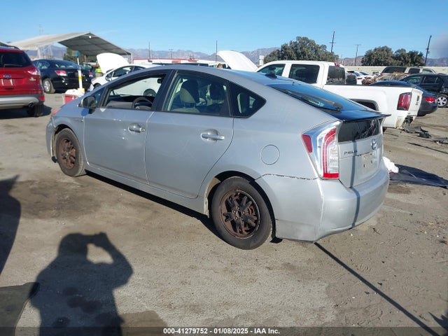 JTDKN3DU7F1945359 Toyota Prius