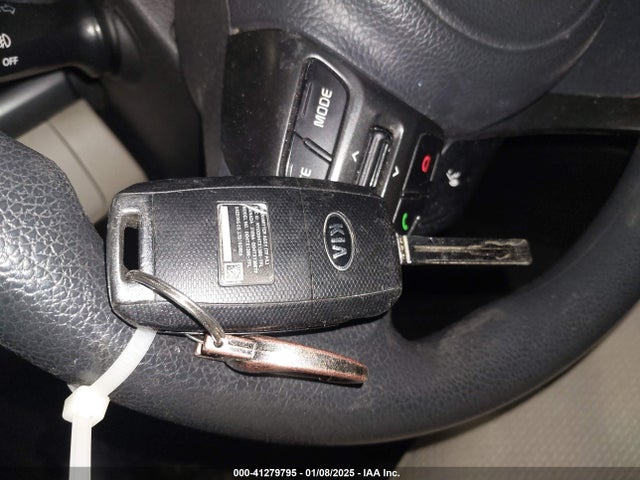 5XXGM4A79FG502258 KIA Optima Lx