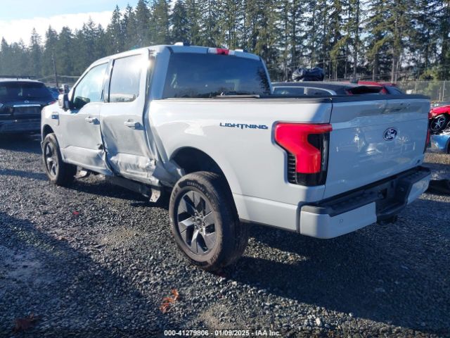 2024 FORD F-150 LIGHTNING 1FT6W3L71RWG17002 Photo 2