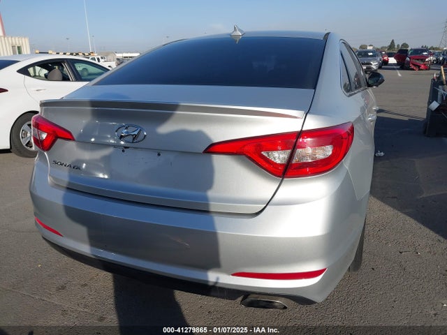 Hyundai SONATA SE 2016 5NPE24AF1GH375242 Image 17