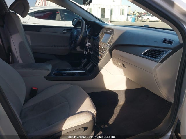 Hyundai SONATA SE 2016 5NPE24AF1GH375242 Image 5
