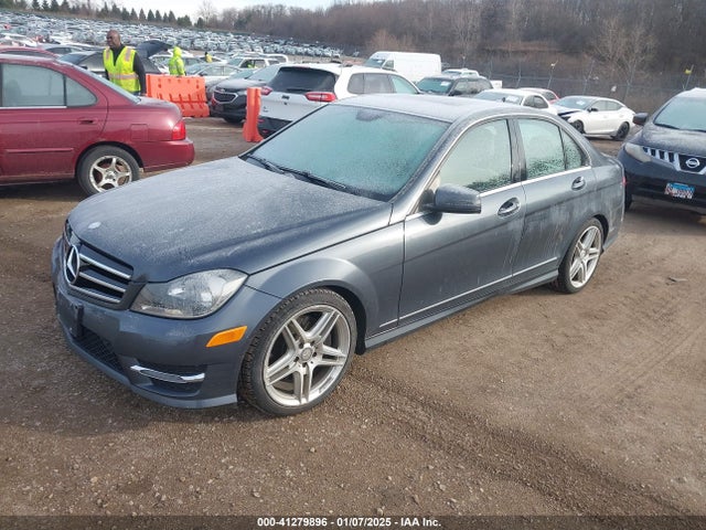 WDDGF8AB4EA948338 Mercedes-Benz C 300 Luxury 4matic/sport 4matic