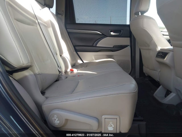 5TDYZRFH8KS353824 Toyota Highlander Limited