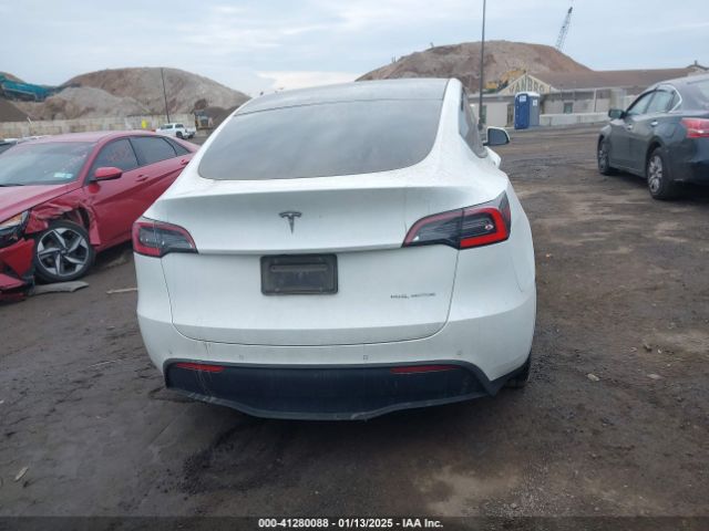 5YJYGDEE1LF044783 Tesla 2020