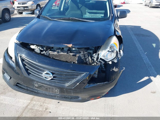 Nissan Versa 1.6 S 2014 3N1CN7AP8EL832072 Image 12