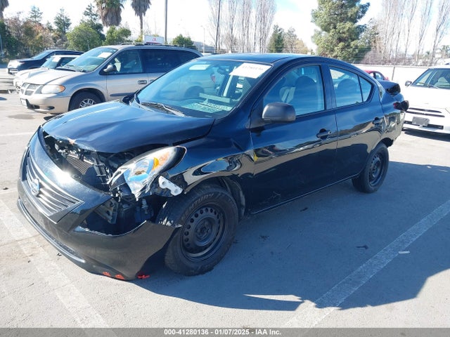 Nissan Versa 1.6 S 2014 3N1CN7AP8EL832072 Image 2