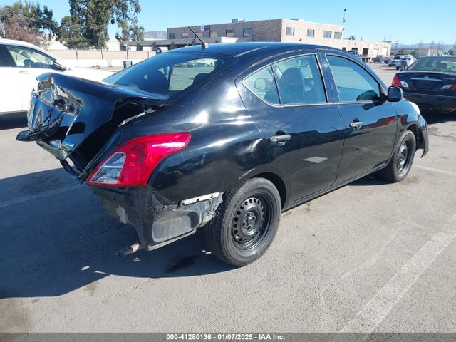 Nissan Versa 1.6 S 2014 3N1CN7AP8EL832072 Image 4
