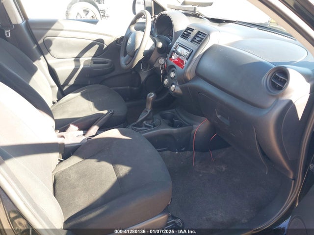 Nissan Versa 1.6 S 2014 3N1CN7AP8EL832072 Image 5