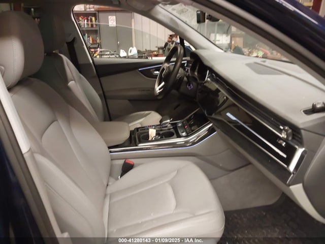 2022 Audi Q7 Premium Plus 45 Tfsi Quattro Tiptronic მანქანა იყიდება აუქციონზე, vin: WA1LJBF70ND006501, აუქციონის ნომერი: 41280143