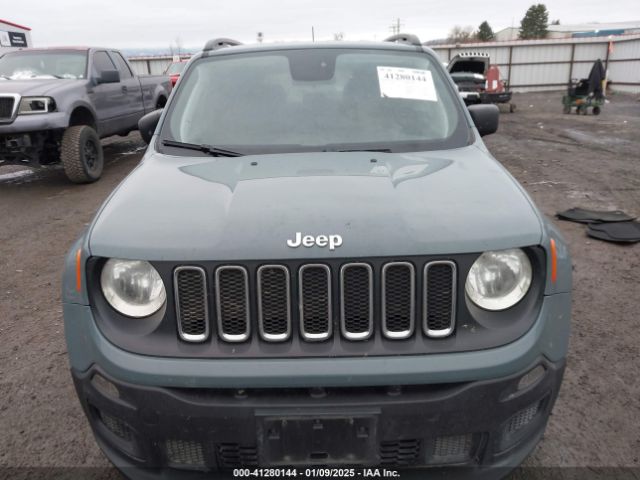 ZACCJBAB8JPH16677 Jeep Renegade Sport 4x4