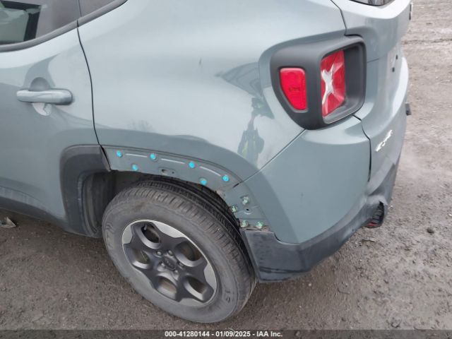 ZACCJBAB8JPH16677 Jeep Renegade Sport 4x4