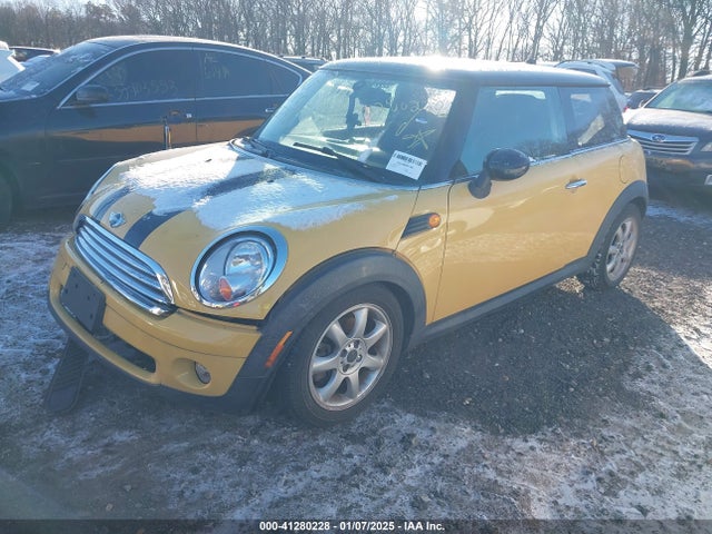 2009 MINI COOPER WMWMF33549TW78848 Photo 1