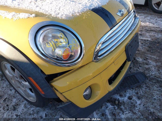2009 MINI COOPER WMWMF33549TW78848 Photo 5