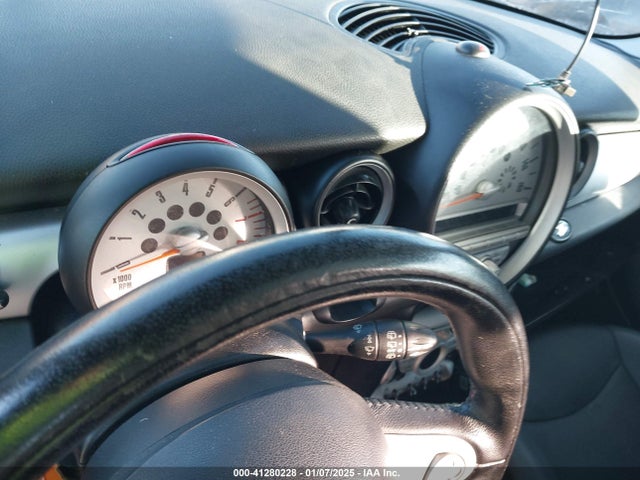 2009 MINI COOPER WMWMF33549TW78848 Photo 6