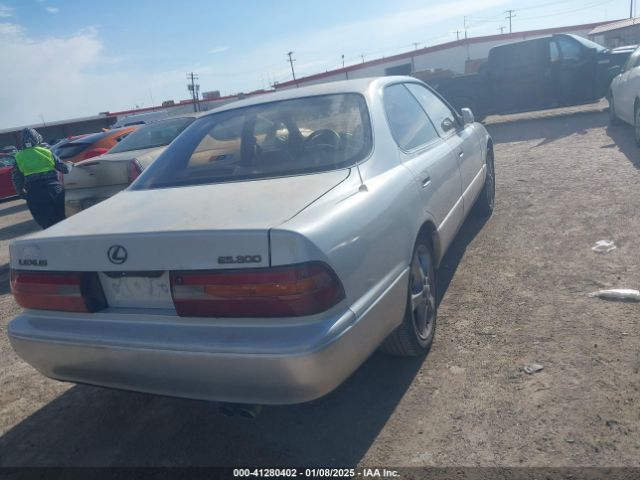 1996 LEXUS ES JT8BF12G4T0165706 Photo 3