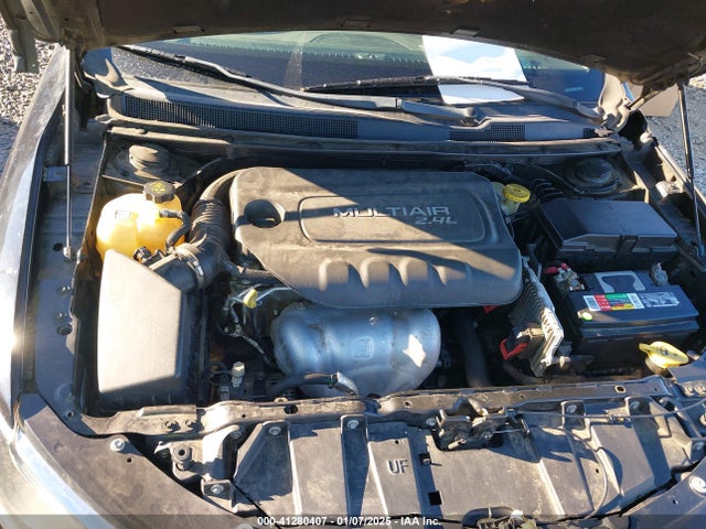 Chrysler 200 Limited 2015 1C3CCCAB9FN743259 Image 10