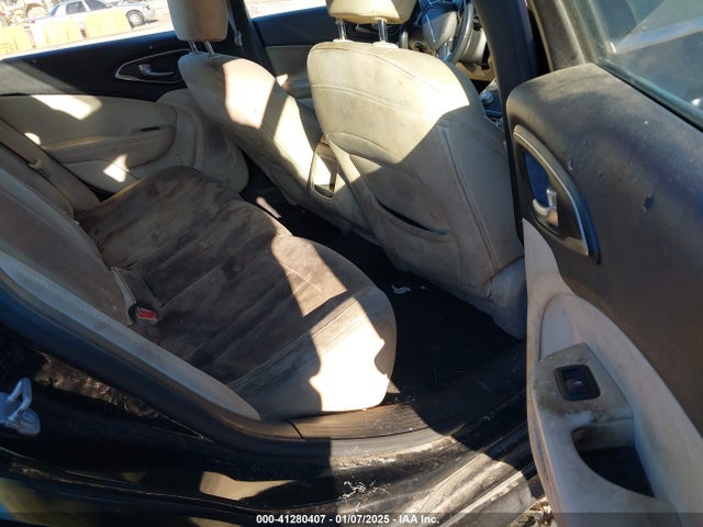 Chrysler 200 Limited 2015 1C3CCCAB9FN743259 Image 8