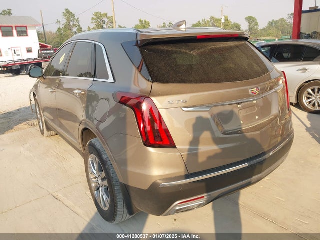 2023 CADILLAC XT5 1GYKNCRS7PZ147366 Photo 2