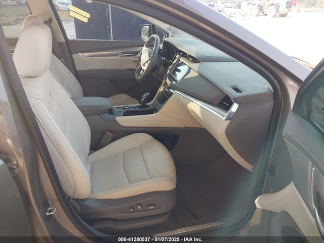 2023 CADILLAC XT5 1GYKNCRS7PZ147366 Photo 4