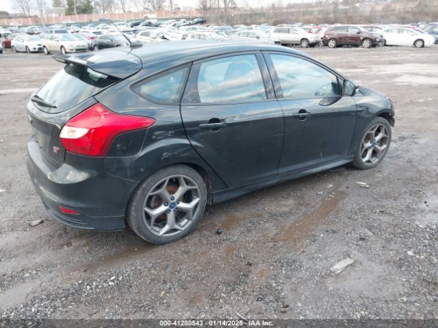 1FADP3L90EL386665 Ford FOCUS ST