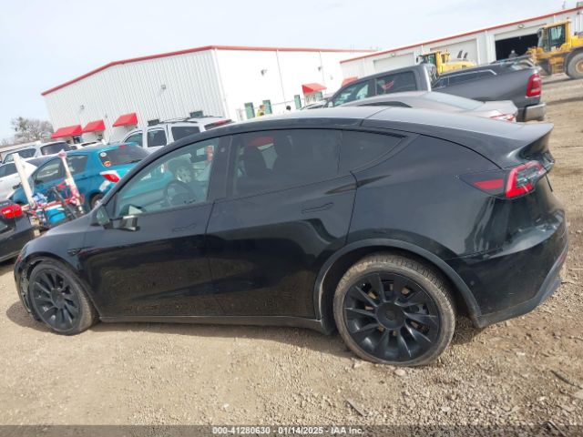 5YJYGDEE9MF111843 Tesla Model Y Long Range Dual Motor All-wheel Drive