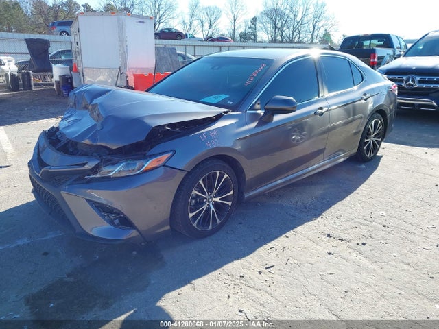 4T1B11HK9JU011733 Toyota CAMRY SE