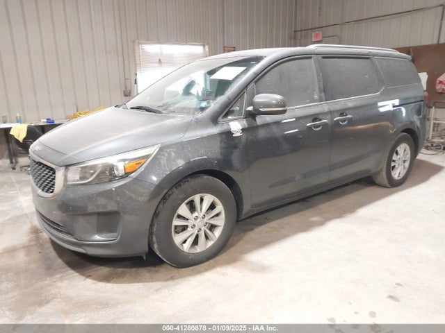 KIA SEDONA LX 2015 KNDMB5C17F6063440 Image 2