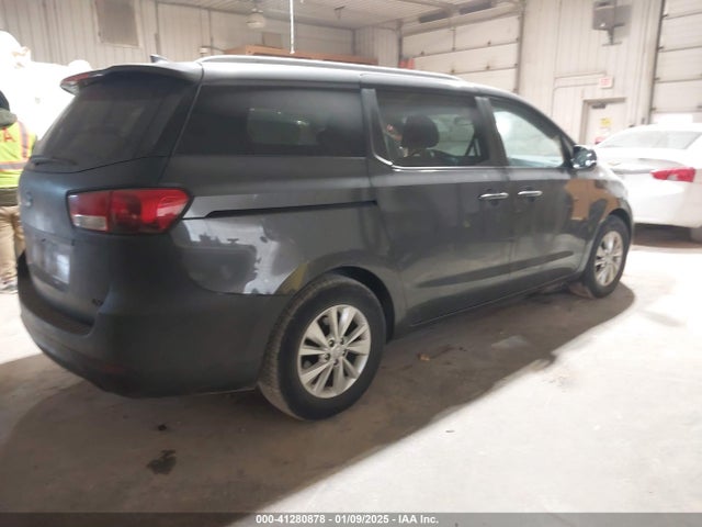 KIA SEDONA LX 2015 KNDMB5C17F6063440 Image 4