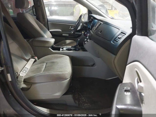 KIA SEDONA LX 2015 KNDMB5C17F6063440 Image 5