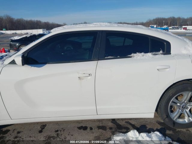 2C3CDXBG7JH331471 Dodge Charger Sxt Rwd