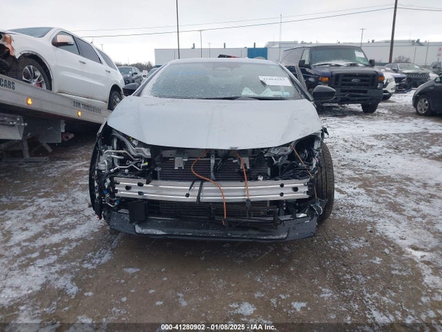 JTDACACU1R3030670 Toyota Prius Prime Se
