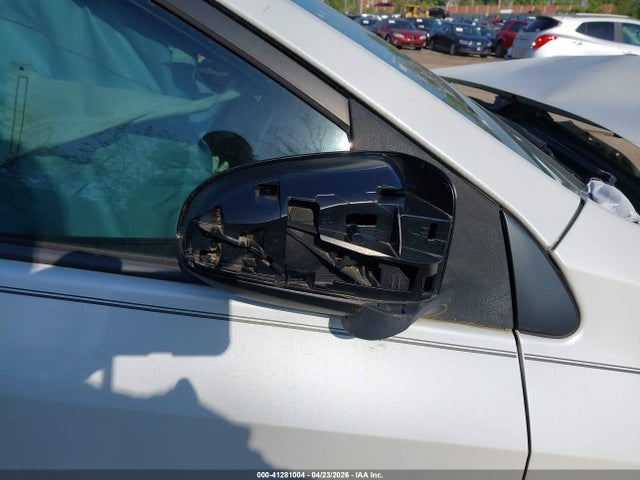 5YFBURHEXHP614265 Toyota COROLLA LE