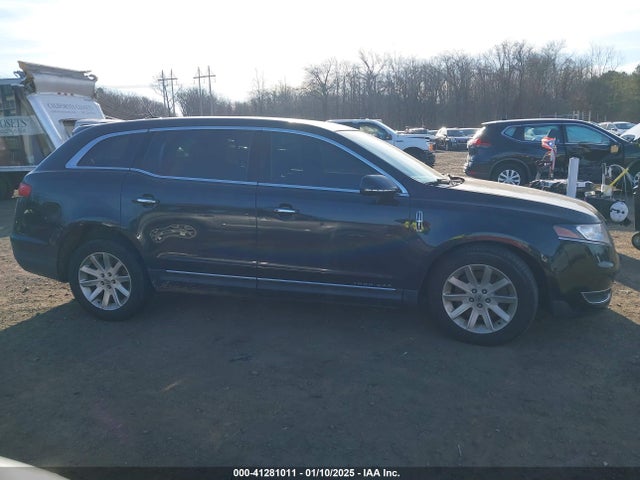 Lincoln Mkt Livery 2015 2LMHJ5NK8FBL01100 Image 13