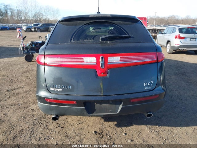 Lincoln Mkt Livery 2015 2LMHJ5NK8FBL01100 Image 16
