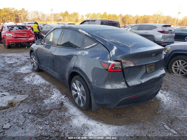 2021 TESLA MODEL Y 5YJYGDEE4MF142255 Photo 2