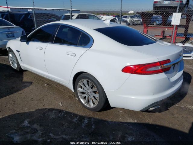 2013 JAGUAR XF SAJWA0E74D8S96856 Photo 2