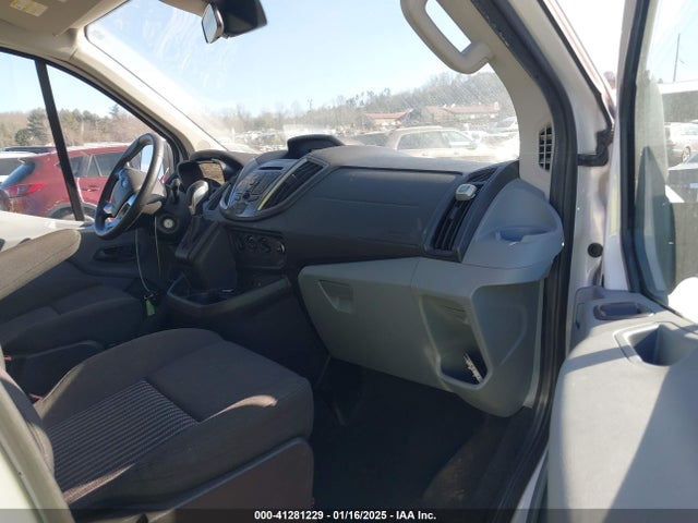 1FBZX2ZM1GKA98432 Ford 2016