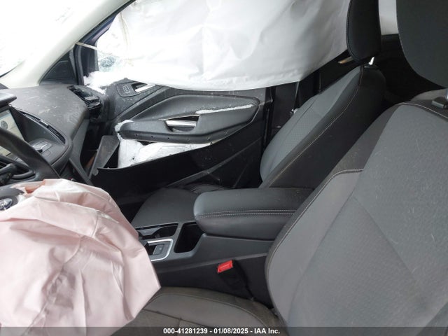 1FMCU0GD2JUA62872 Ford ESCAPE SE