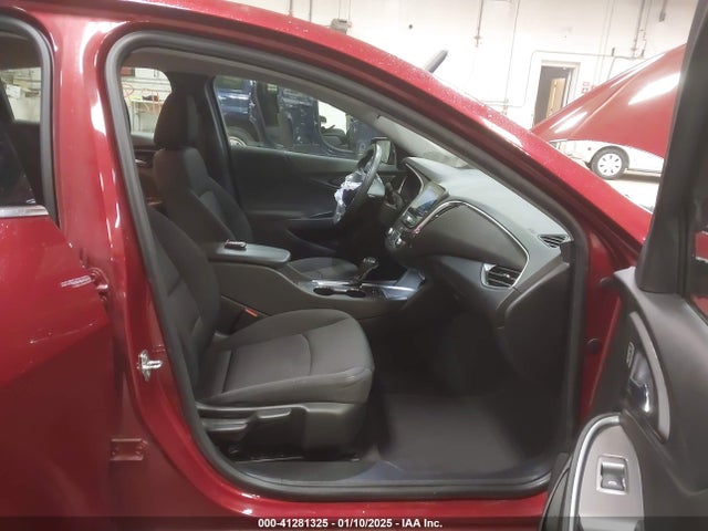 1G1ZD5ST9KF209813 Chevrolet MALIBU LT