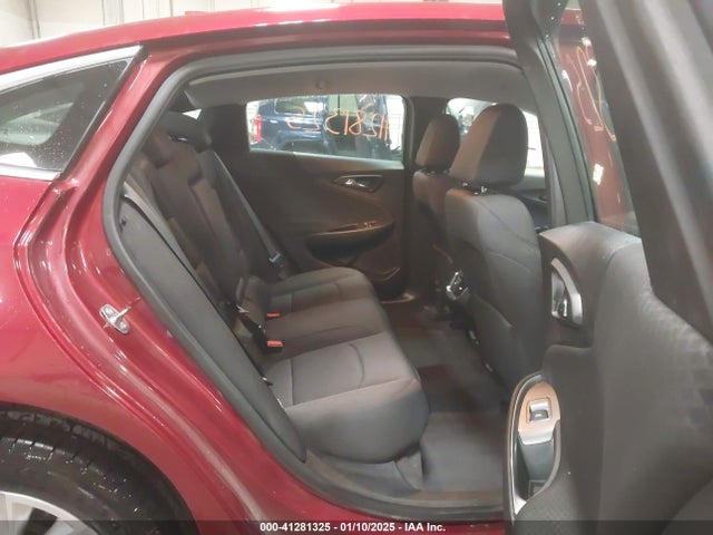 1G1ZD5ST9KF209813 Chevrolet MALIBU LT