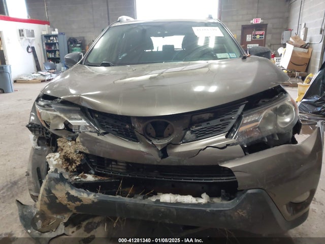 Toyota RAV4 LE 2015 JTMZFREVXFD052641 Image 12