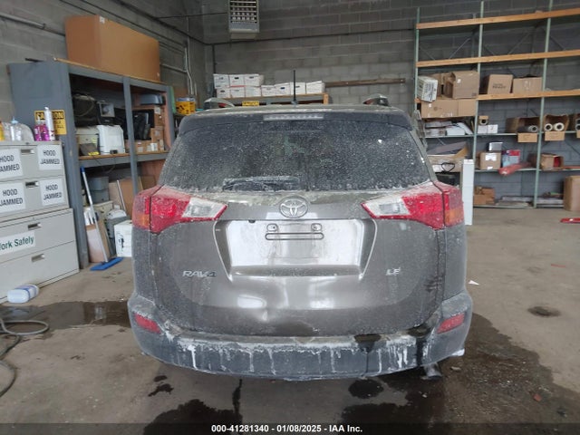 Toyota RAV4 LE 2015 JTMZFREVXFD052641 Image 16
