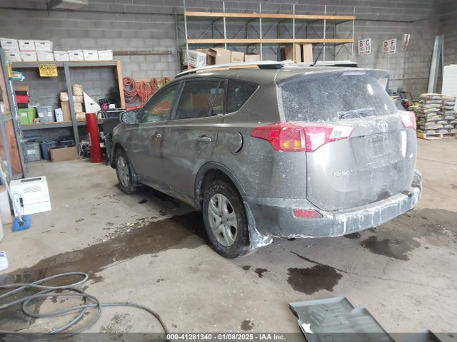 Toyota RAV4 LE 2015 JTMZFREVXFD052641 Image 3